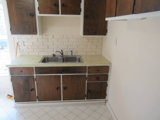 Building Photo - 522 West Madison Avenue, Unit 2B