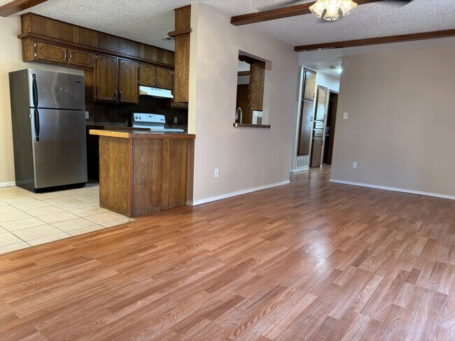 Foto del edificio - 2610 NW 78th St