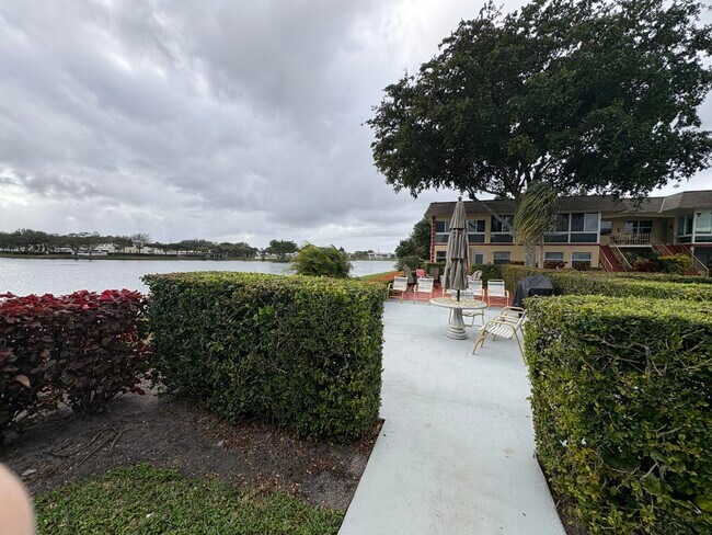 Foto del edificio - 98 Stratford H