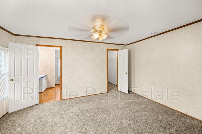 Building Photo - 21459 Highway 167