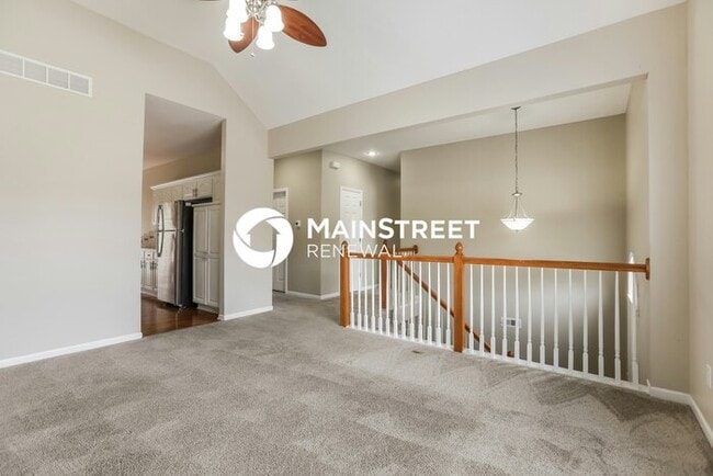 Building Photo - 5 Bedroom Pet-Friendly Home in Independence, MO with Main Street Renewal