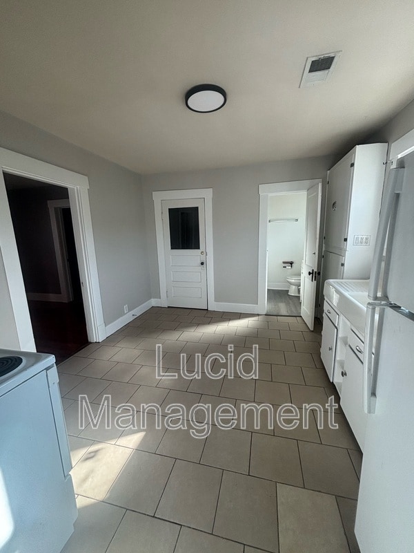 Foto del edificio - 629 W Market St