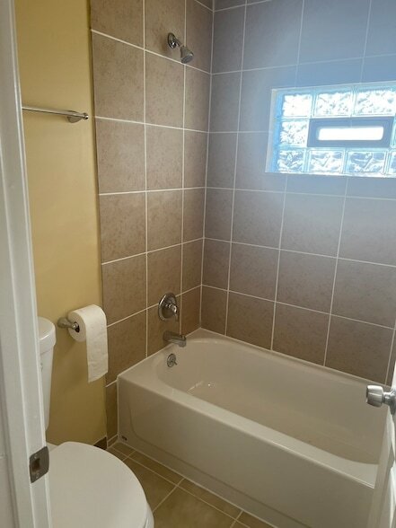 Building Photo - 12304 S Emerald Avenue Unit 2