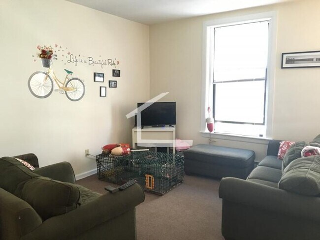 Foto del edificio - Beautiful 3 bed 1 and a half bath available now