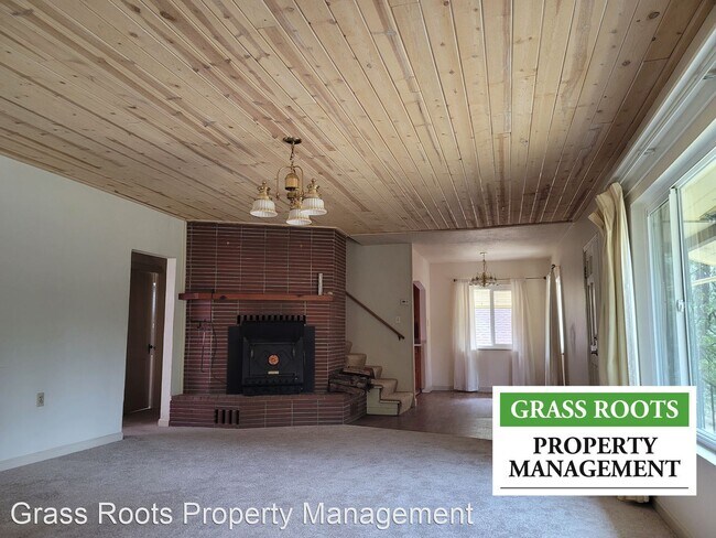 Building Photo - 3 br, 2 bath House - 10249 N Bloomfield Rd