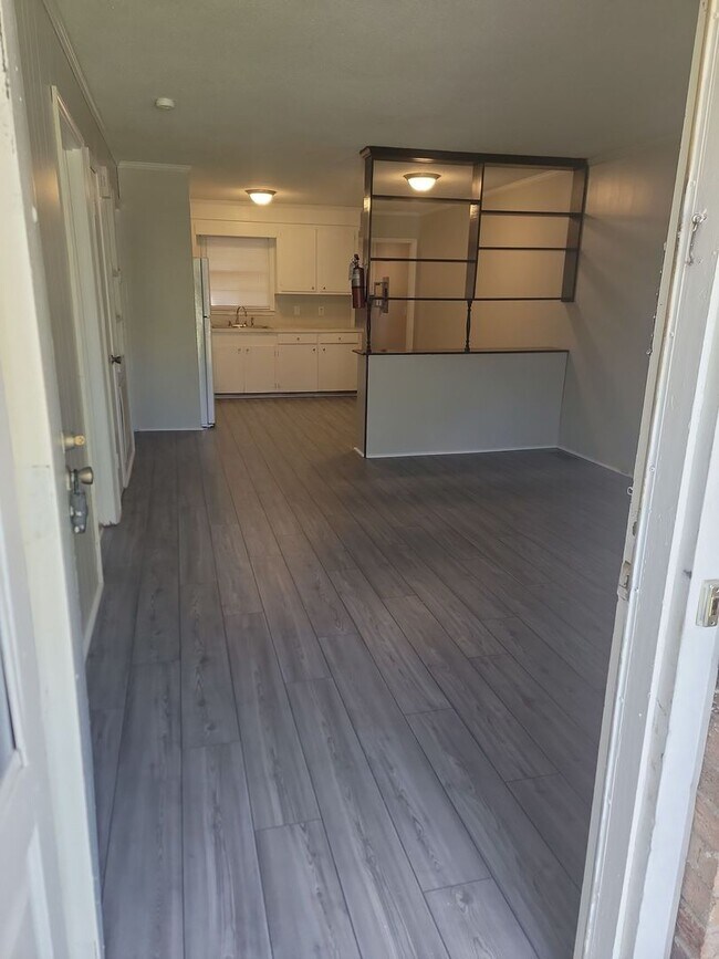 Foto del edificio - 324 Walden Ave