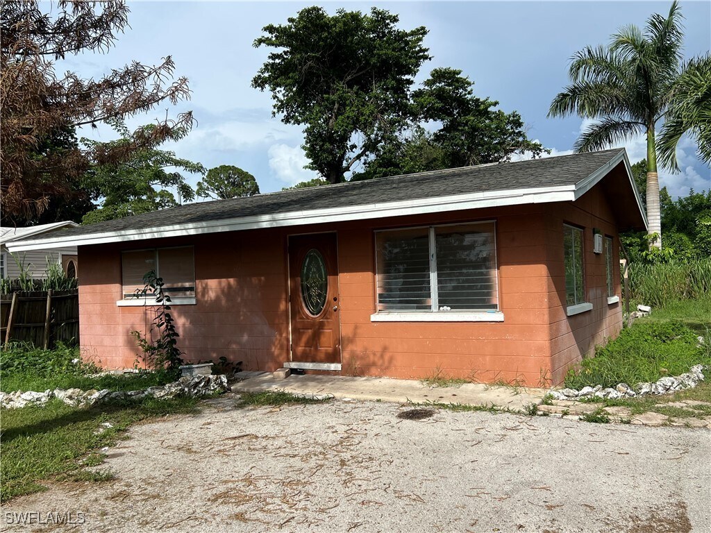 Foto principal - 27767 New York St
