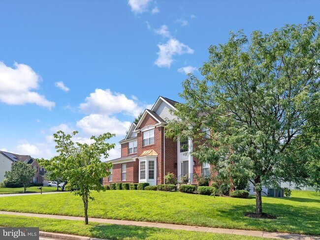 Foto del edificio - 1213 Heartland Ct
