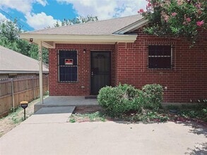 Building Photo - 1502 E Mulkey St