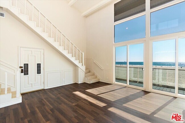 Foto del edificio - 4009 1/2 Ocean Front Walk
