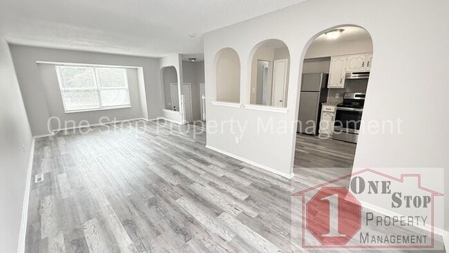 Foto del edificio - Beautiful 3 Bedroom 2 Bathroom Home in Blu...