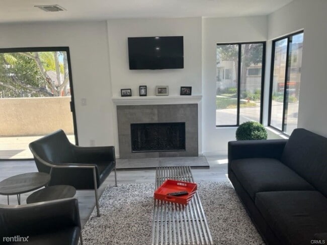 Building Photo - 2 br, 2.5 bath Townhome - 109 Harbor Woods...