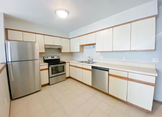 Building Photo - Italian Estates Property Management