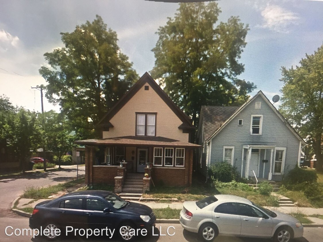 Primary Photo - 4 br, 2 bath House - 601 W Main St.