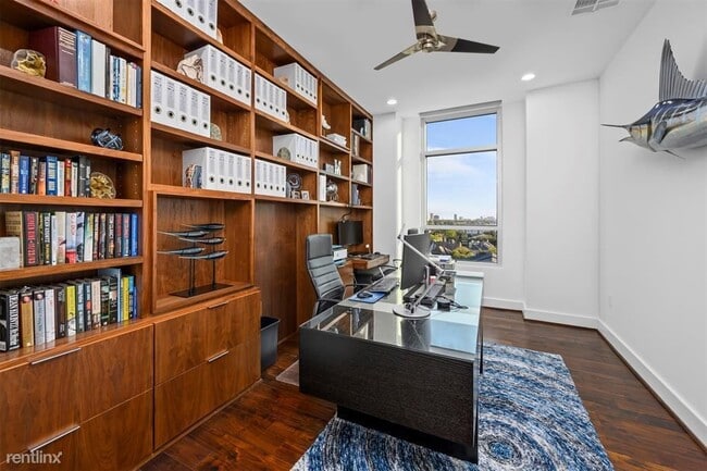 Building Photo - 1 br, 1 bath Condo - 3331 Damico St