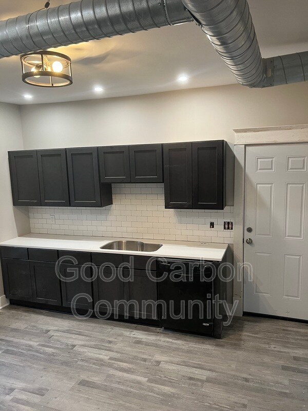 Foto del edificio - 1378 Hertel Ave