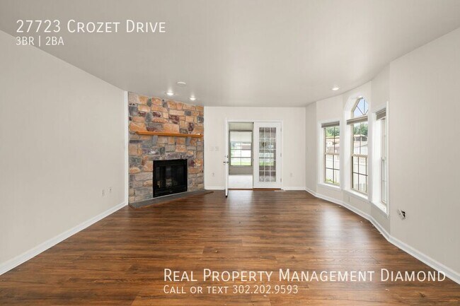Foto del edificio - 27723 Crozet Dr