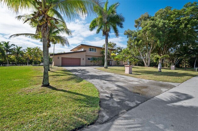 Foto del edificio - 11400 NW 19th St