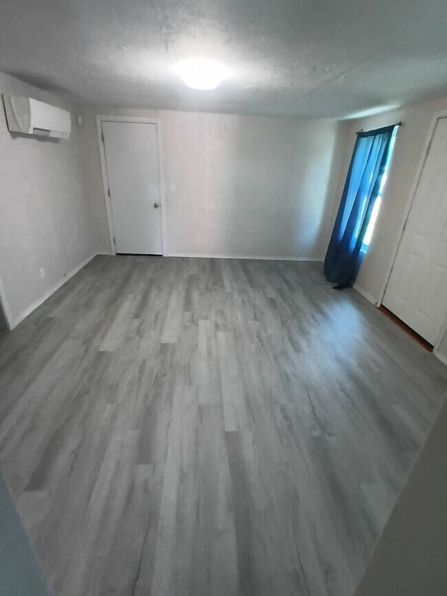 Foto del edificio - HOLIDAY SPECIAL-One Month FREE with 12 Month Lease!