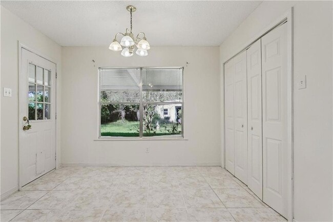 Building Photo - 1705 Kings Row