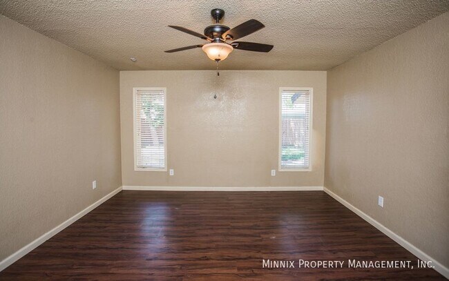 Foto del edificio - 5712 63rd St