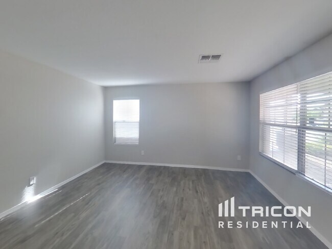 Building Photo - 3326 W Saint Anne Drive Phoenix AZ