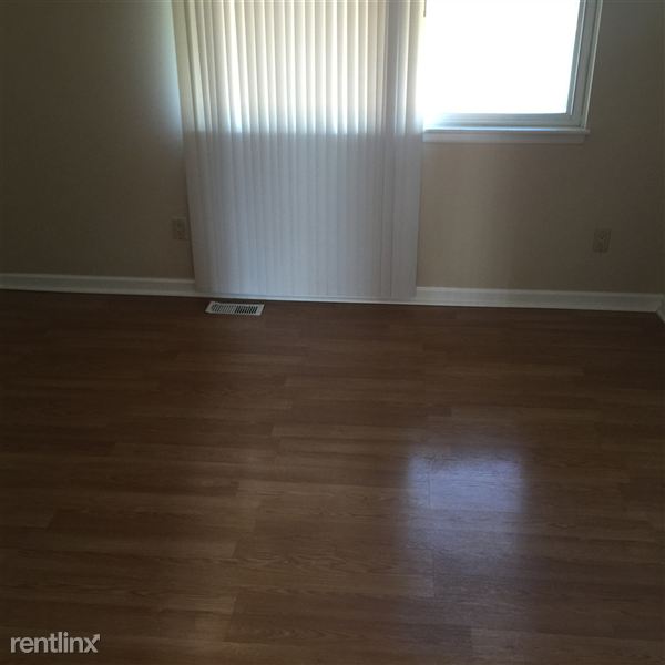 Building Photo - 35289 Terrybrook Dr