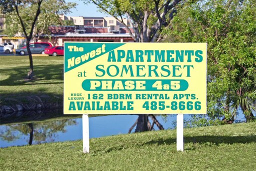 Building Photo - 2730 Somerset Dr