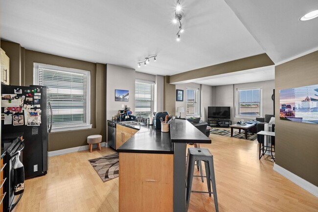 Foto del edificio - Fantastic 2 bed 2 bath Downtown Condo for ...