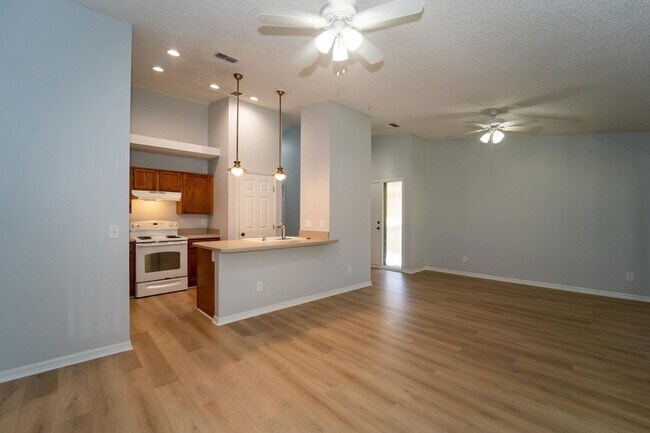 Foto del edificio - 14 Santiago Ct