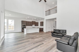 Building Photo - 21118 Chelton Bch Dr