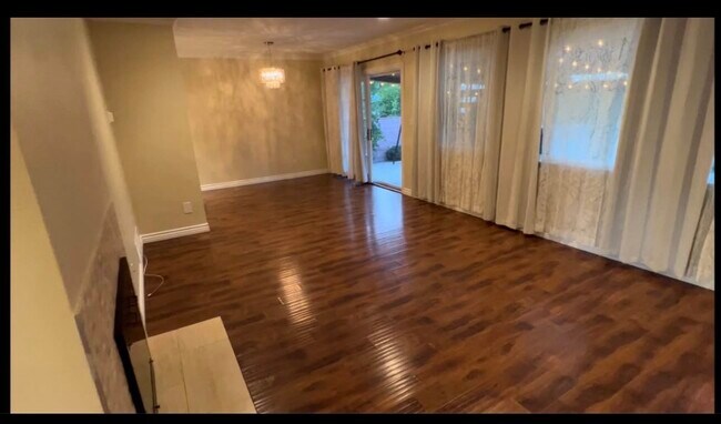 Foto del edificio - 6154 Aura Ave