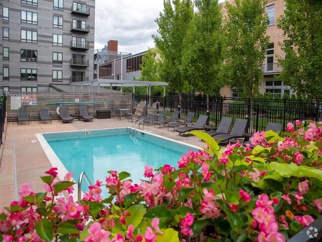 Luxury High Rise Apartments Downtown Minneapolis