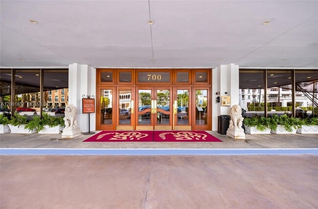 Foto del edificio - 700 Biltmore Way