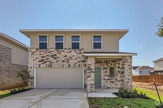 Building Photo - 121 Standing Rock Ln