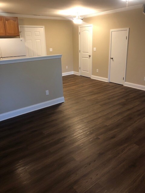 Building Photo - 295 Par Five Dr