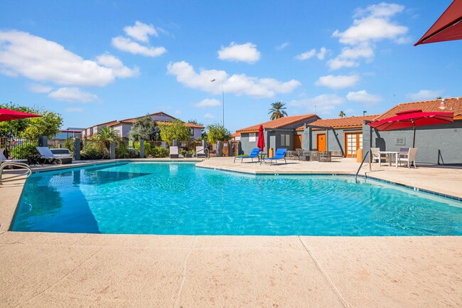 Pool - Fountain Oaks