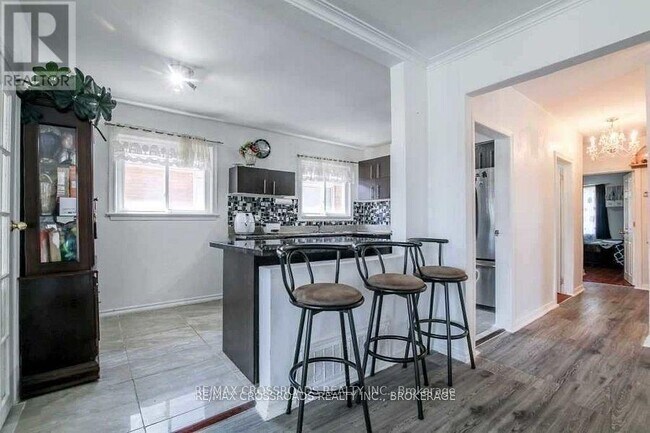 Photo du bâtiment - 648 Brimley Rd