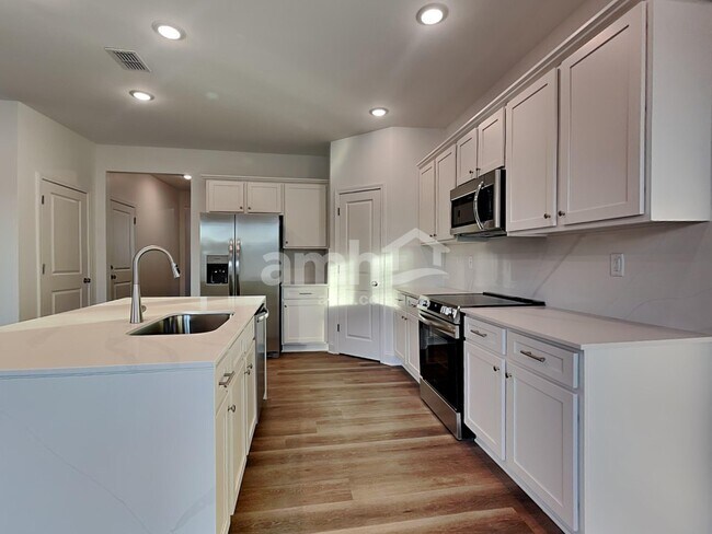 Foto del edificio - 1614 Soapstone Rd