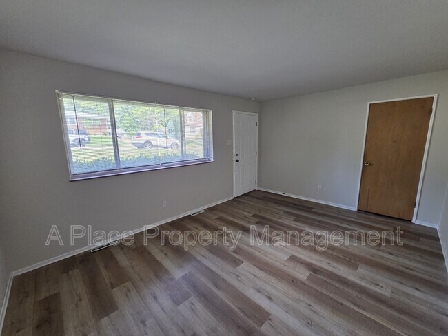 Foto del edificio - 9152 Ramona Ave