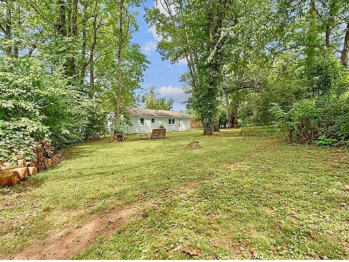 Foto del edificio - 3210 Caywood Dr NW