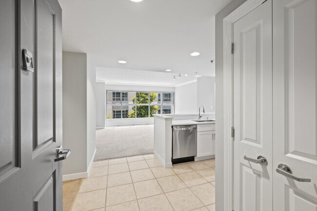 Photo - 777 7th St NW (Washington, DC) Apartment