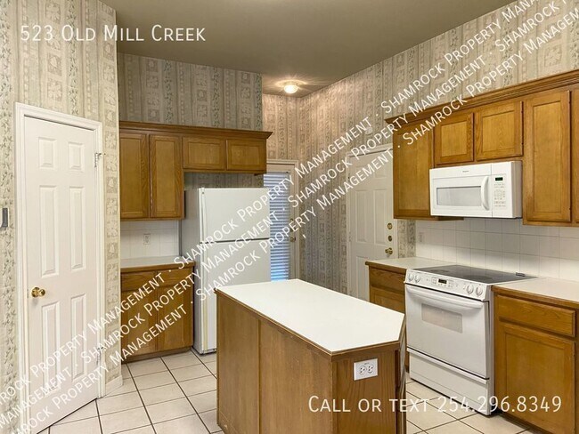 Building Photo - Castlegate Patio Home