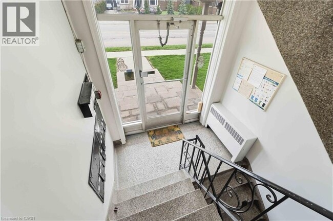 Building Photo - 2189 King St E