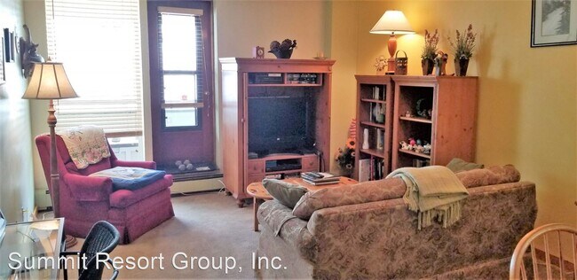Building Photo - 2 br, 1 bath House - 0800 Copper Road #205...