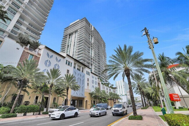 Foto del edificio - 330 Sunny Isles Blvd
