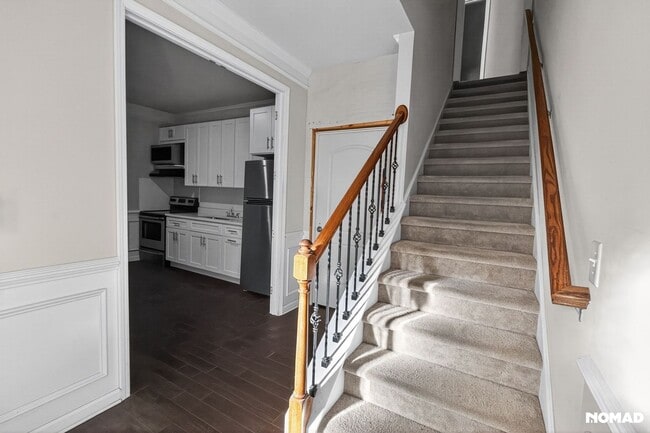 Building Photo - 10622 Elm Bend Dr