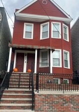 Building Photo - 38 Gates Ave