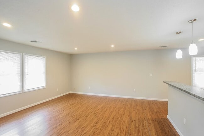 Building Photo - 1016 Wellspring Dr