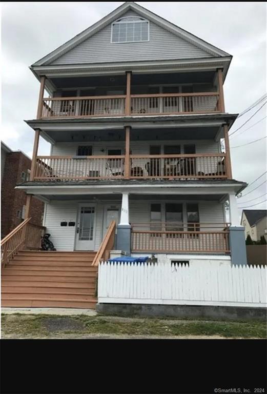 100 Francis St Unit 3, Waterbury, CT 06708 Room for Rent in Waterbury